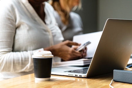 woman-computer-coffee